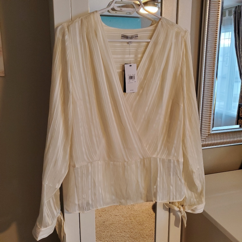 Guess Blouse - Picture 6 of 8